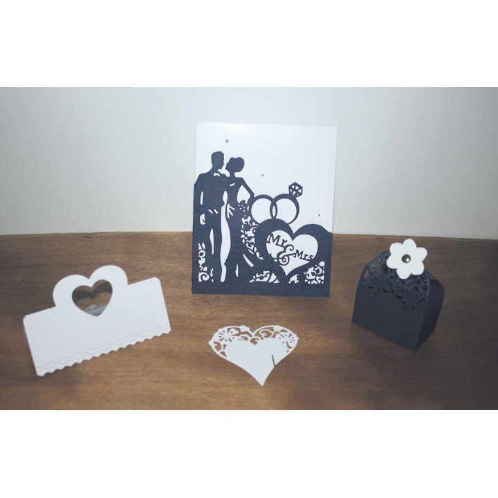 Faire-part mariage les maries en découpe 3D marque place et boite dragée