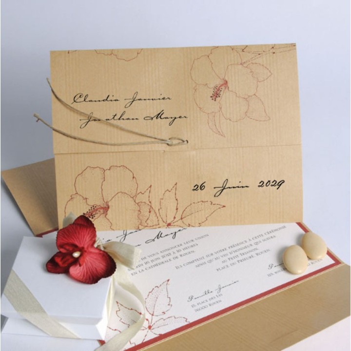 Faire-part mariage, POCHETTE kraft véritable dépliant 3 volets, fleurs rouge basque, ficelle ciré A GRENOBLE
