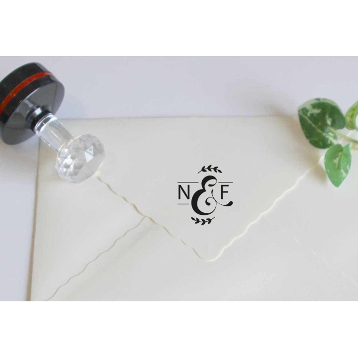 tampon encreur scrapbooking esperluette et  2 initiales