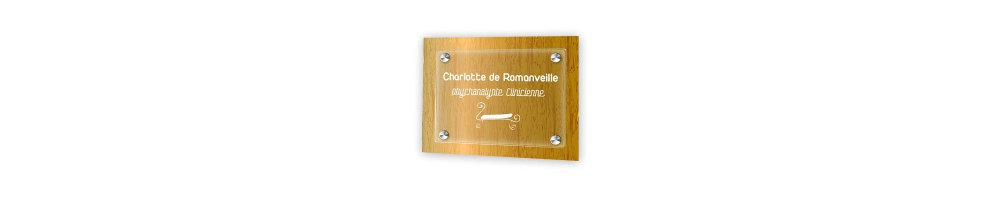 plaque plexiglas transparente,  gravée personnalisee en blanc texte logo
